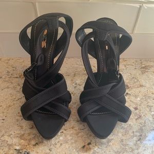 Unique Black Elastic Strappy Heel Sandals